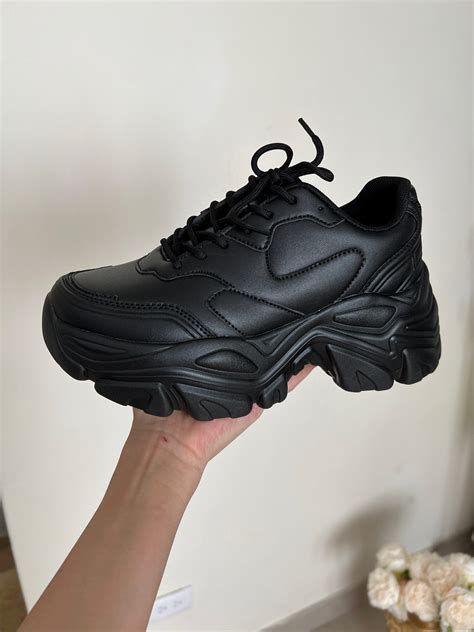 tenis negros plataforma